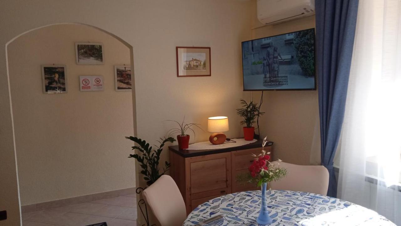 Apartman Rino Bašanija Eksteriør billede